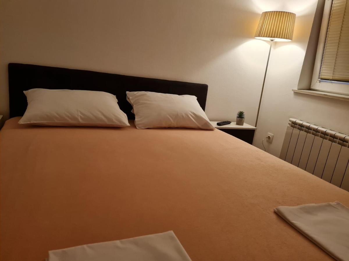 Apartman Veselinovic Free Parking รานเย ภายนอก รูปภาพ